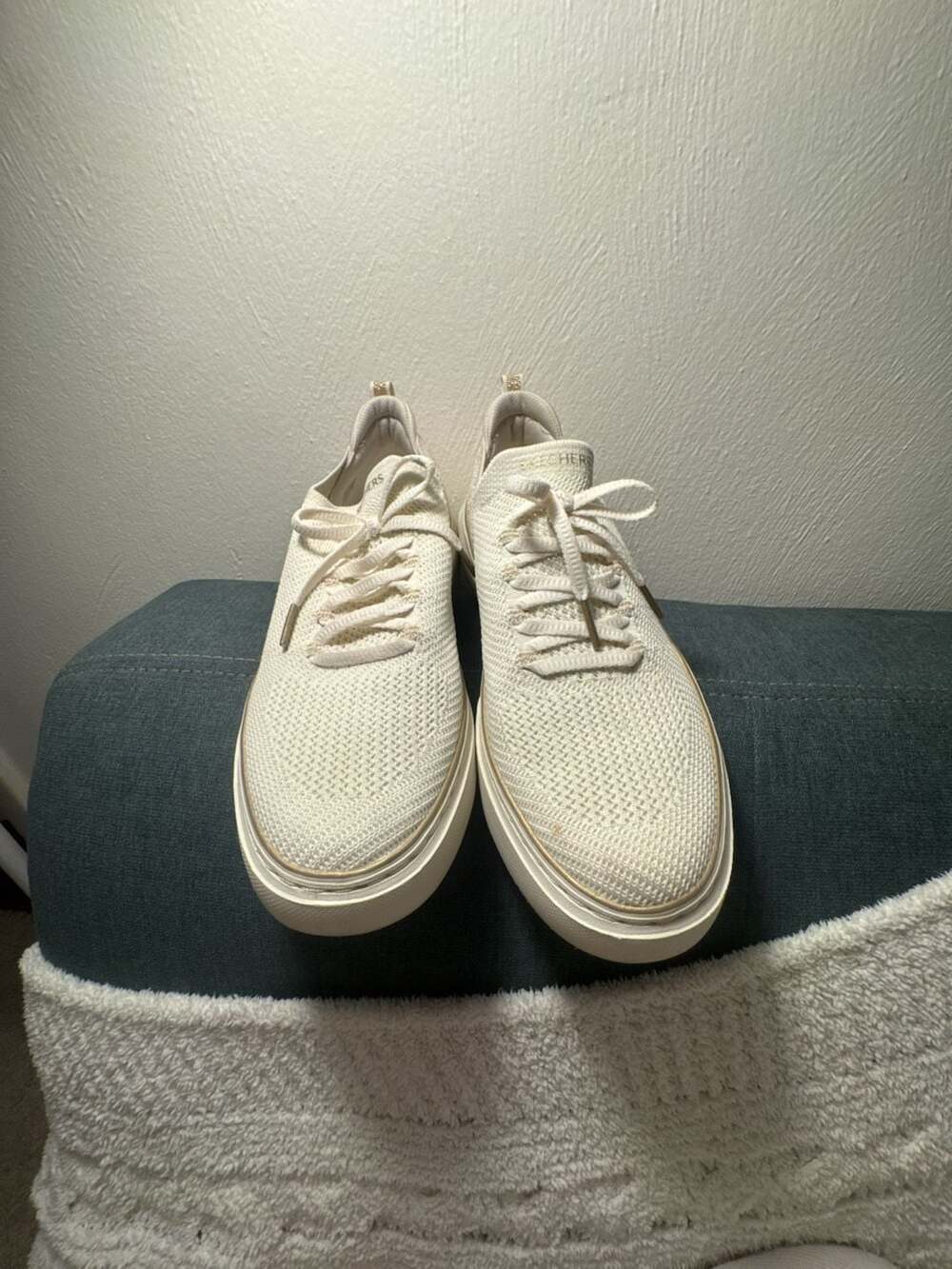 Skechers Women's Cordova Classic - Sparkling Dust Sneakers Off White Size 9